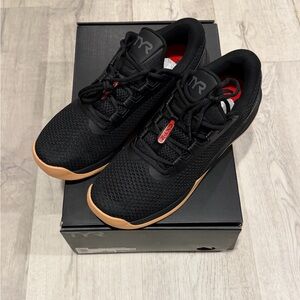 TYR CXT-2 Trainer black and gum sz 10